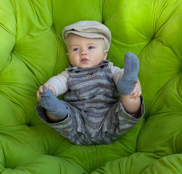Niemowlęce ubranka – odzież niemowlęca. Niemowlęce sweterki